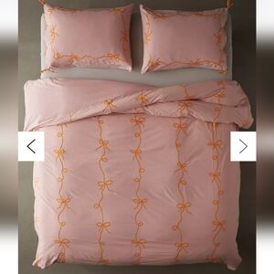 Urban Outfitters Lacey Bows Duvet Cover and 2 Shams - King Size - New